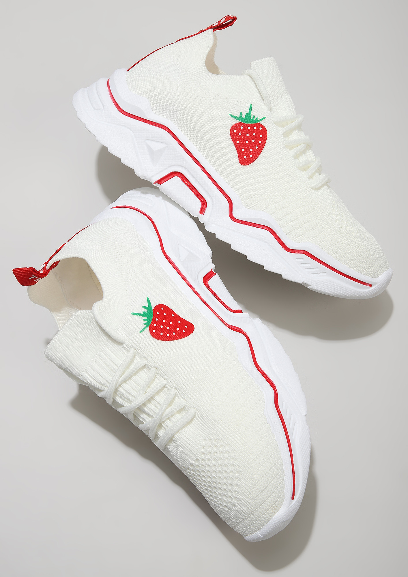 STRAWBERRY ON TOP WHITE TRAINERS
