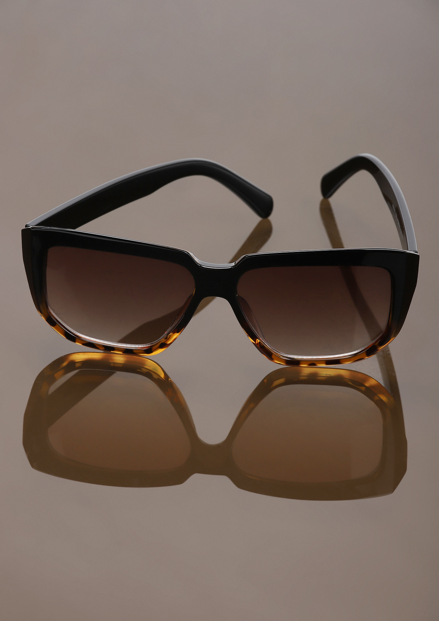 PRINT IS IN PLAY BLACK AMBER SQUARE FRAME SUNGLASSES