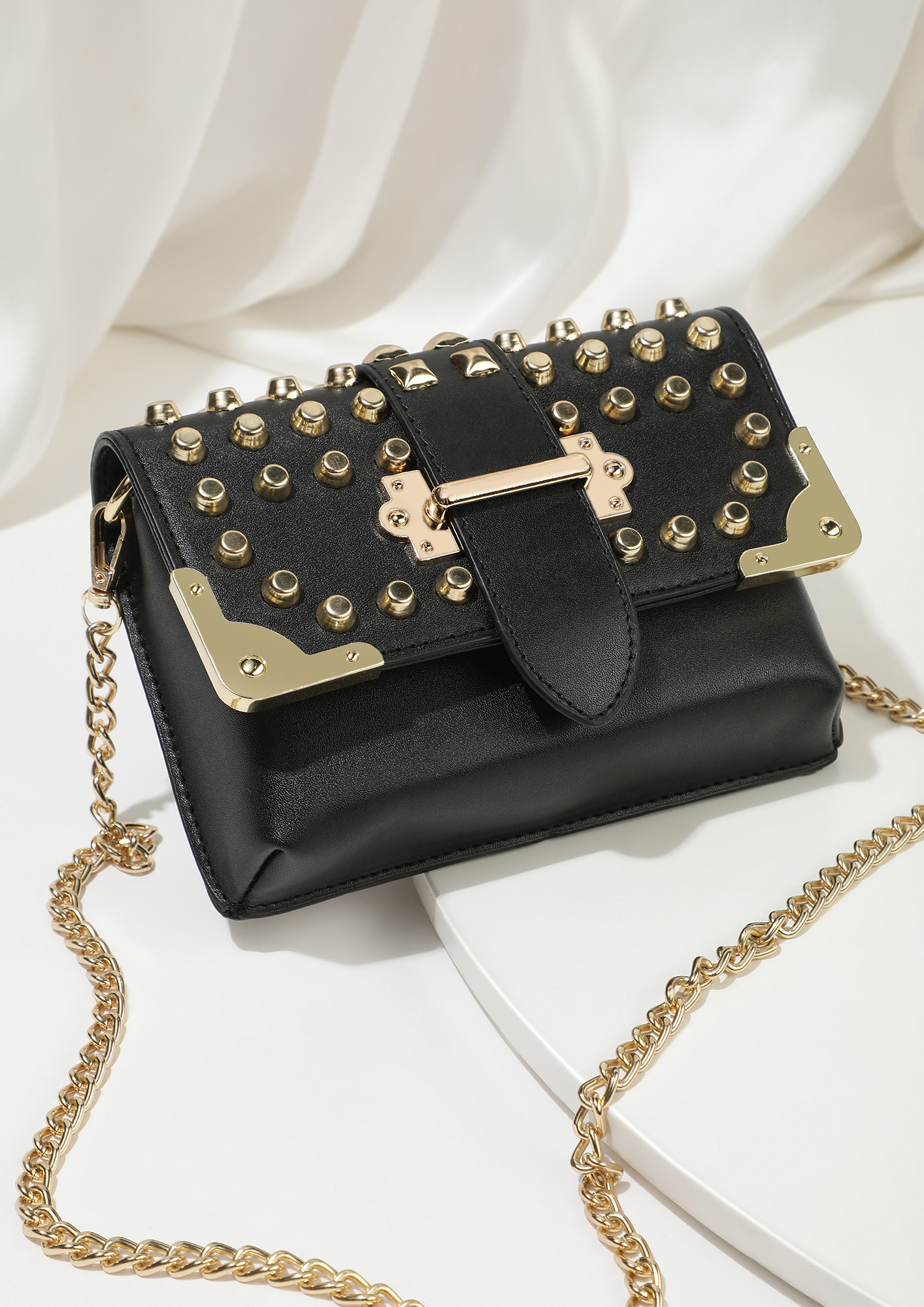 STUDS FOR EVERYONE BLACK FANNY PACK