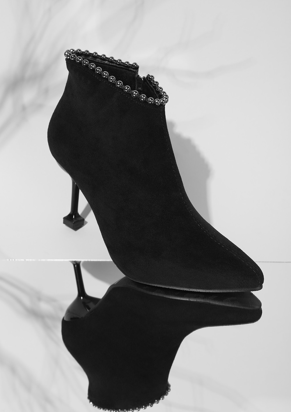 RIDING HIGH BLACK ANKLE BOOTS
