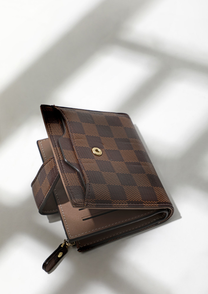 COMPACT AND MIGHTY BROWN CHECKED WALLET