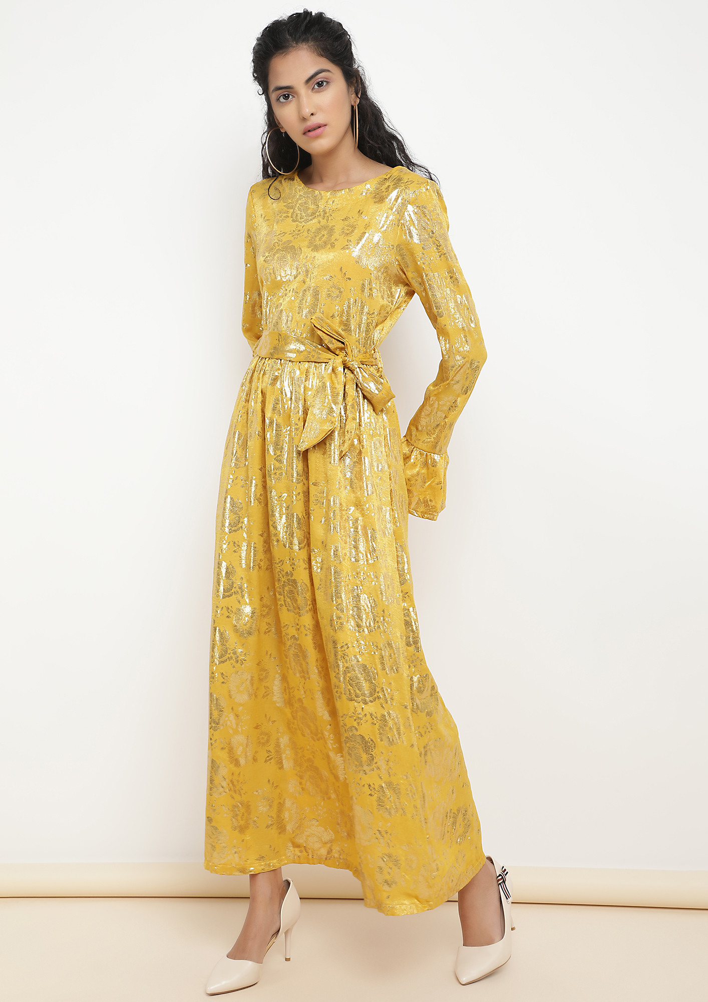 FLOWY AND SPARKLY YELLOW MAXI DRESS
