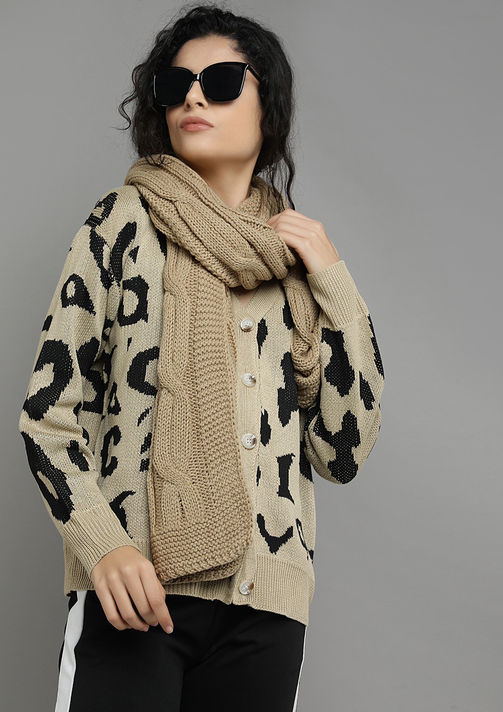 HABIT IS A CABLE KHAKI KNITTED SCARF 