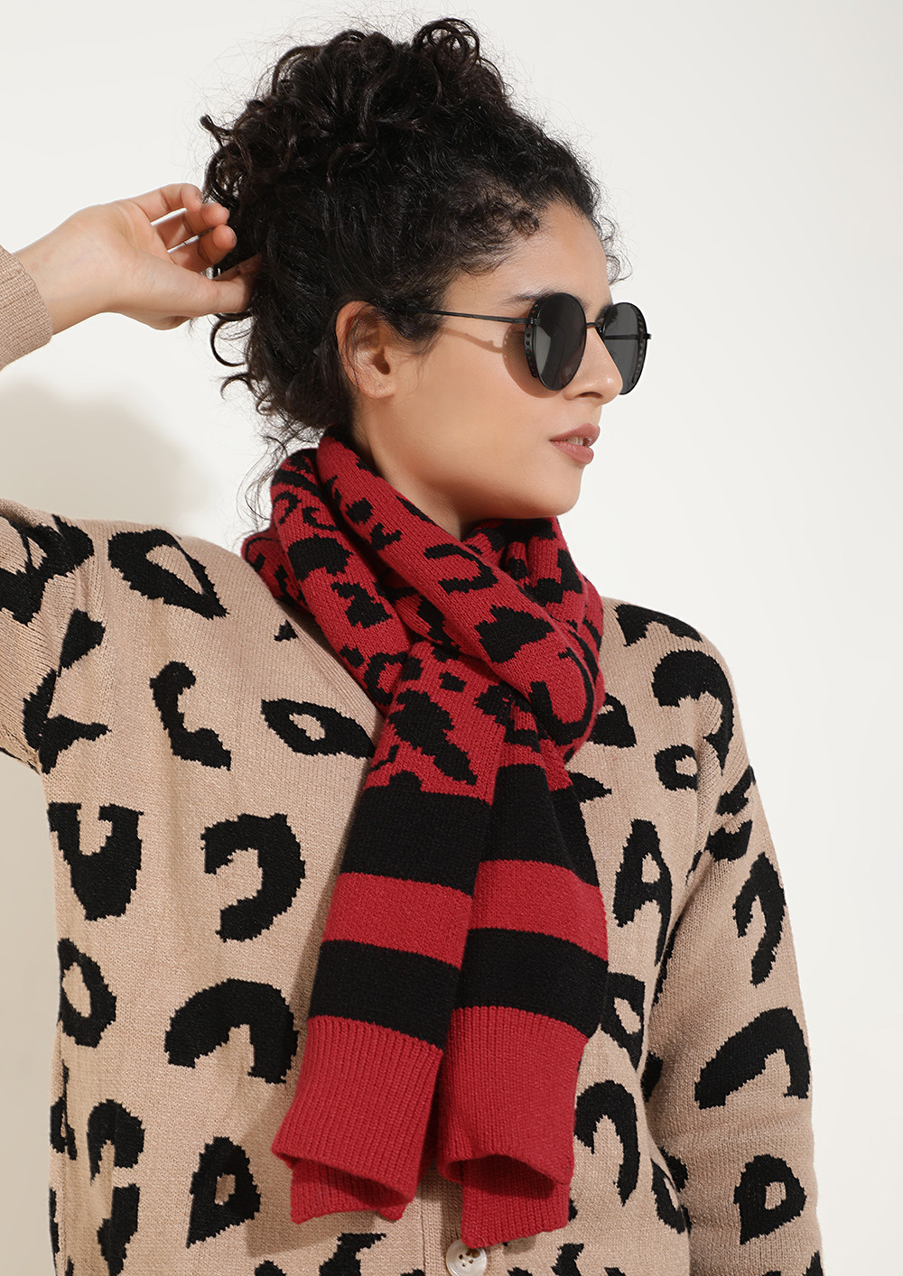 Buy PRINT ME HERE RED KNITTED SCARF for Women Online in India