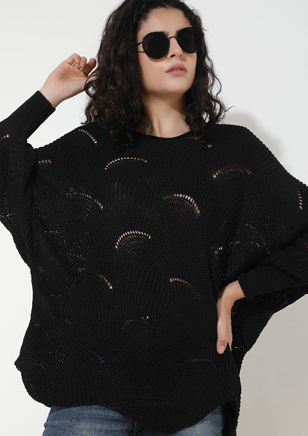 CLOUDS OF THOUGHTS BLACK JUMPER