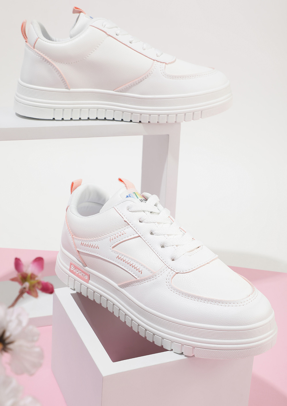 EASY TO GO PINK SNEAKERS