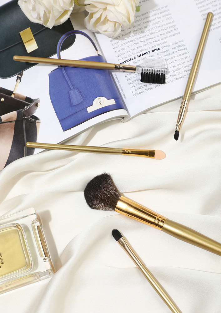 Luxurious Gold Makeup Brushes- Set Of 5