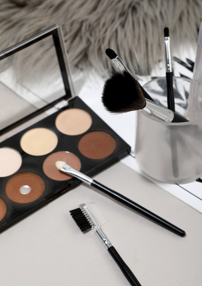 Dashing Black Makeup Brushes- Set Of 5