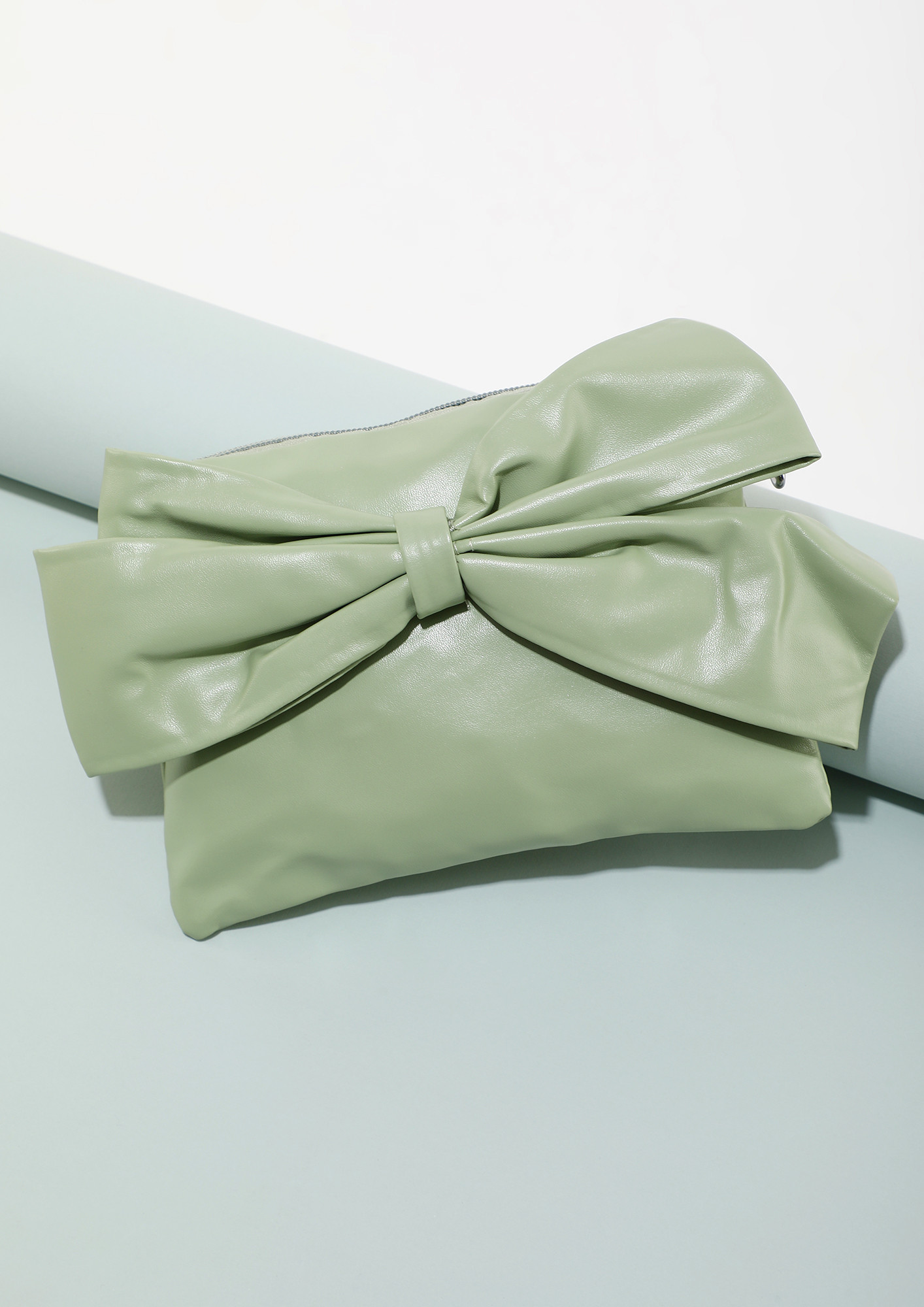 BOW DOWN TO THE CUTENESS GREEN SLING BAG