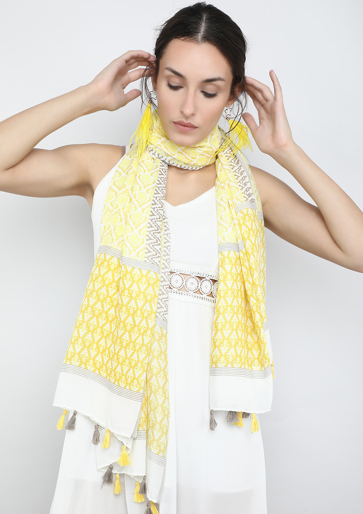 WINTER BLOWS YELLOW SCARF