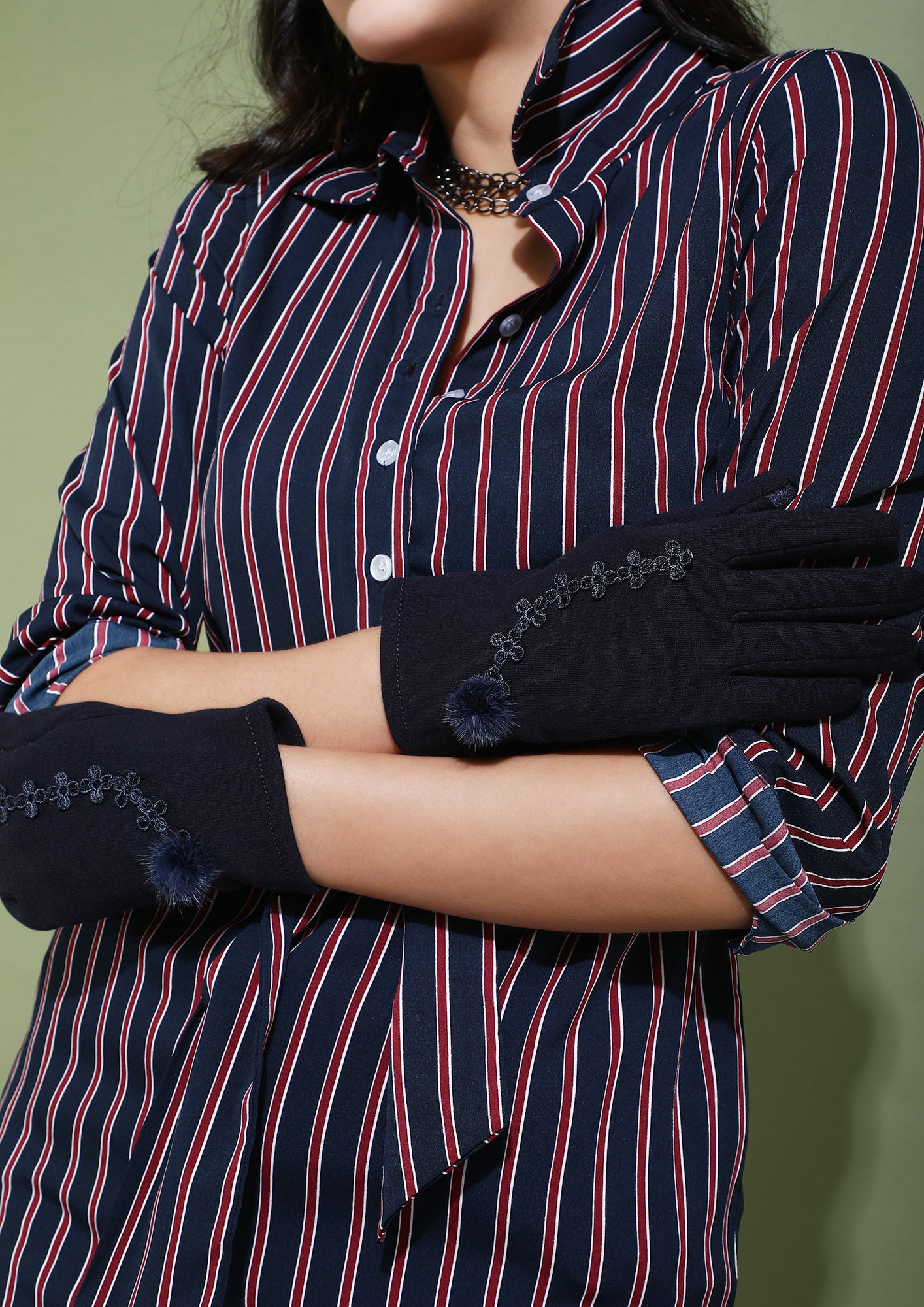 CARRY THE WARMTH NAVY GLOVES