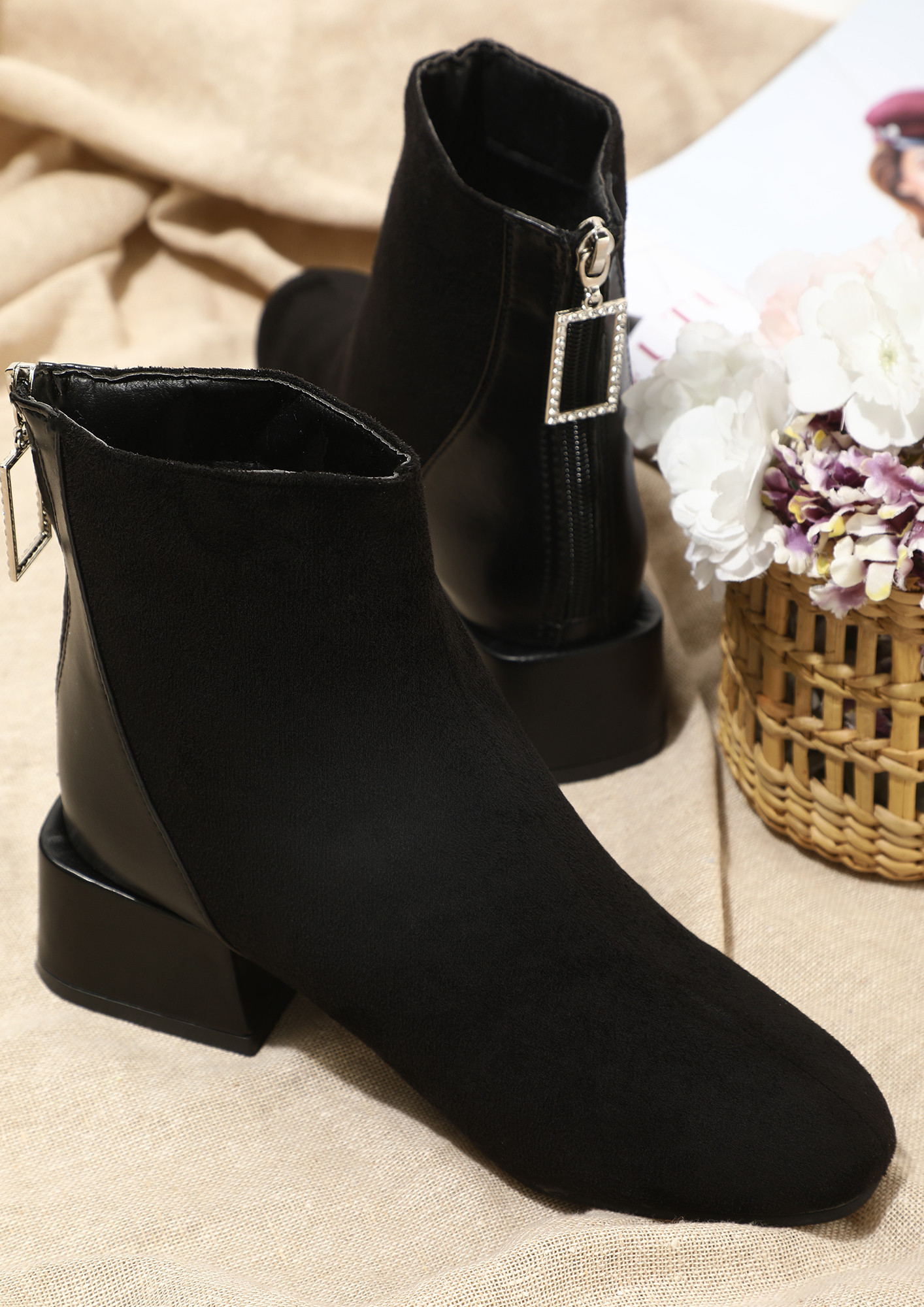  HINT OF SOPHISTICATION BLACK BOOTS