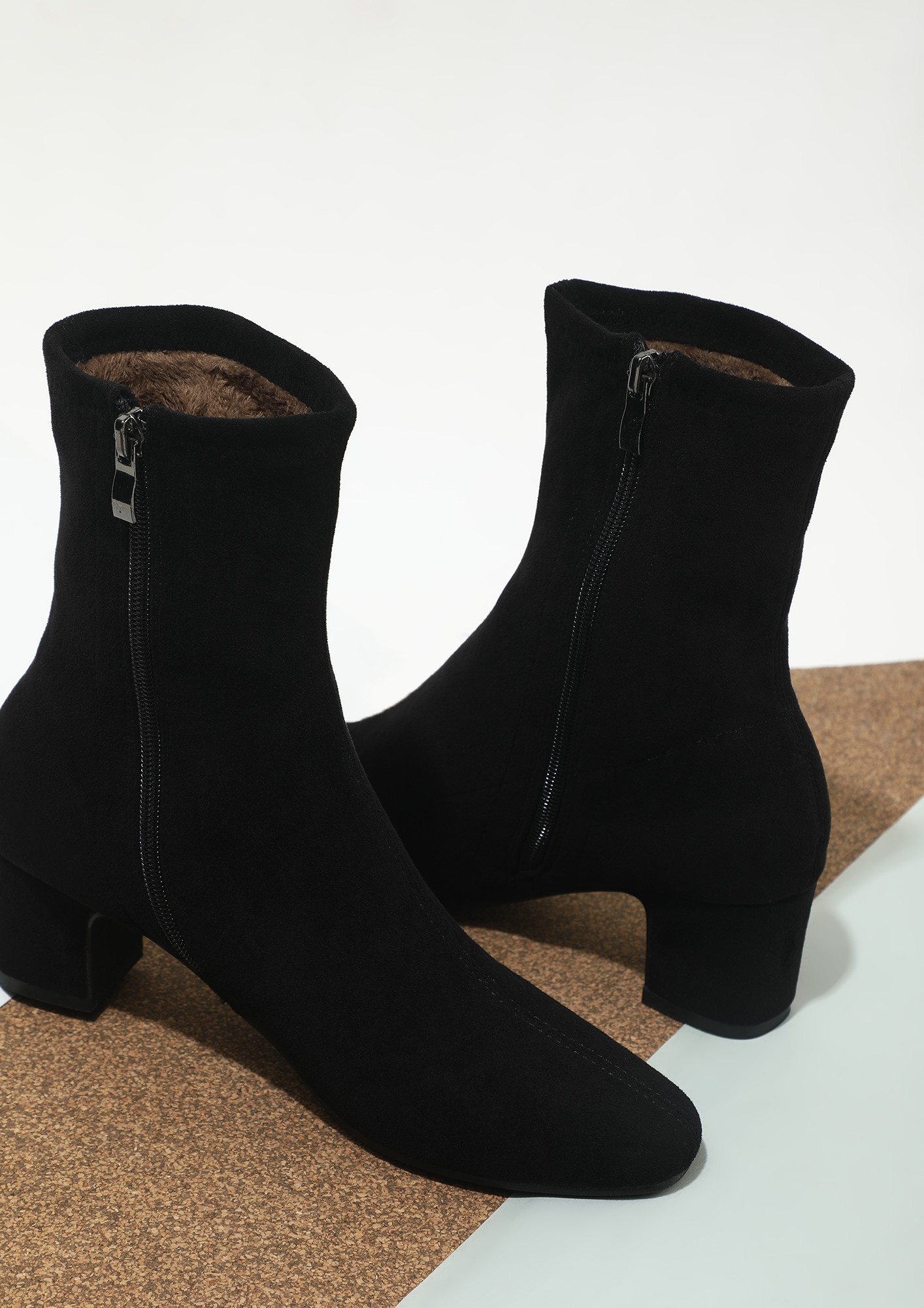 GLAM UP BLACK BOOTS