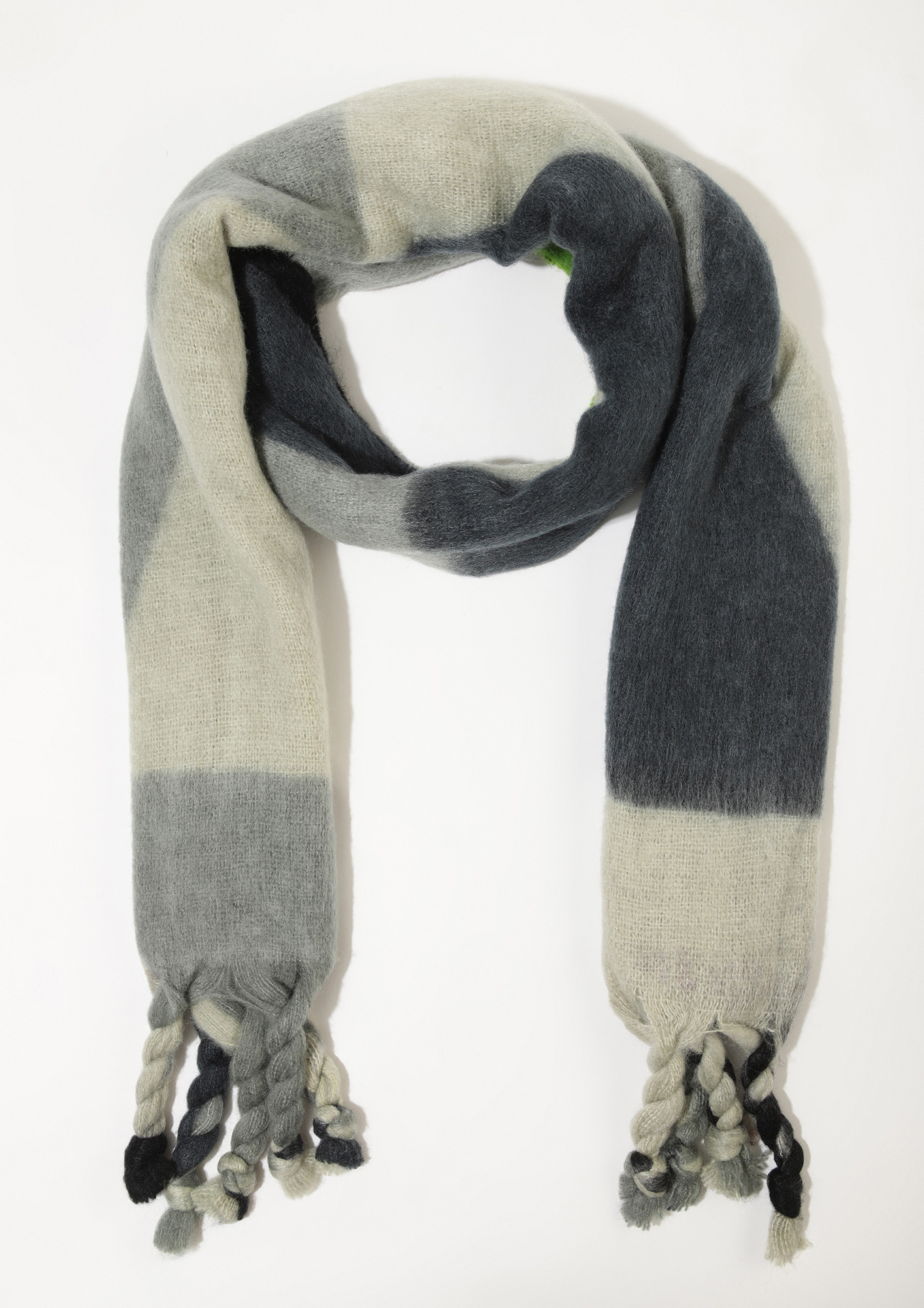 COUNTRY SIDE GREEN SCARF