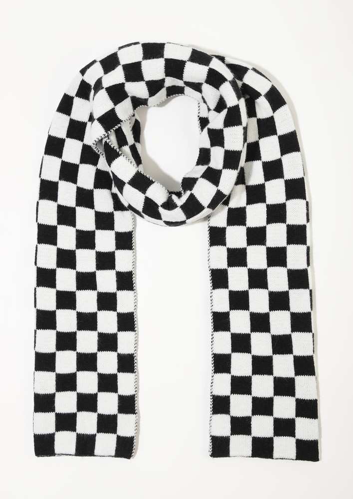 LIKE A GAME BLACK AND WHITE SCARF