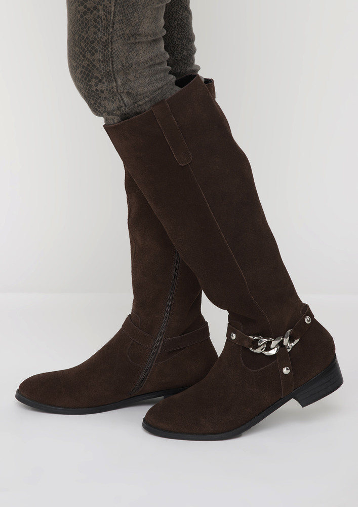 SILVER CHAIN BROWN BOOTS