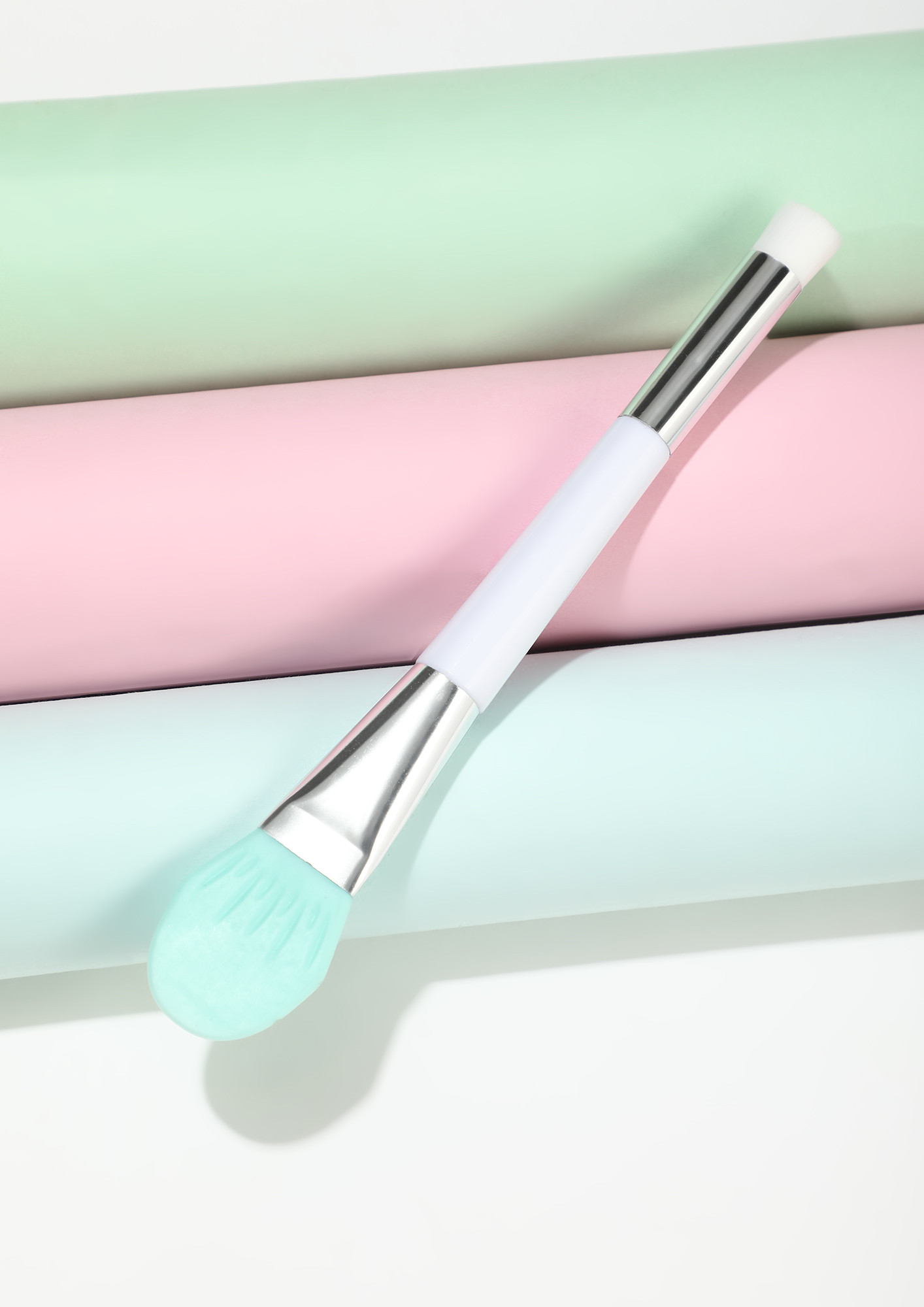 EVERYDAY BLUE SILICONE MAKEUP BRUSH