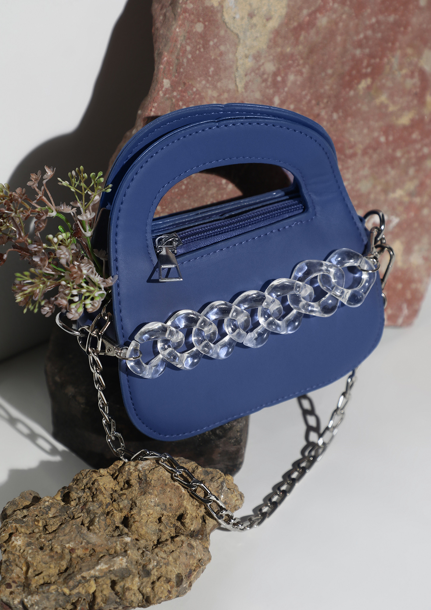 CLEAR CHAINED BLUE SLING BAG