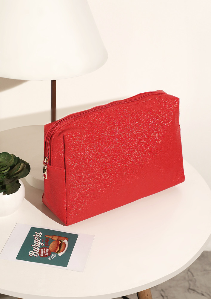 BASIC RED POUCH