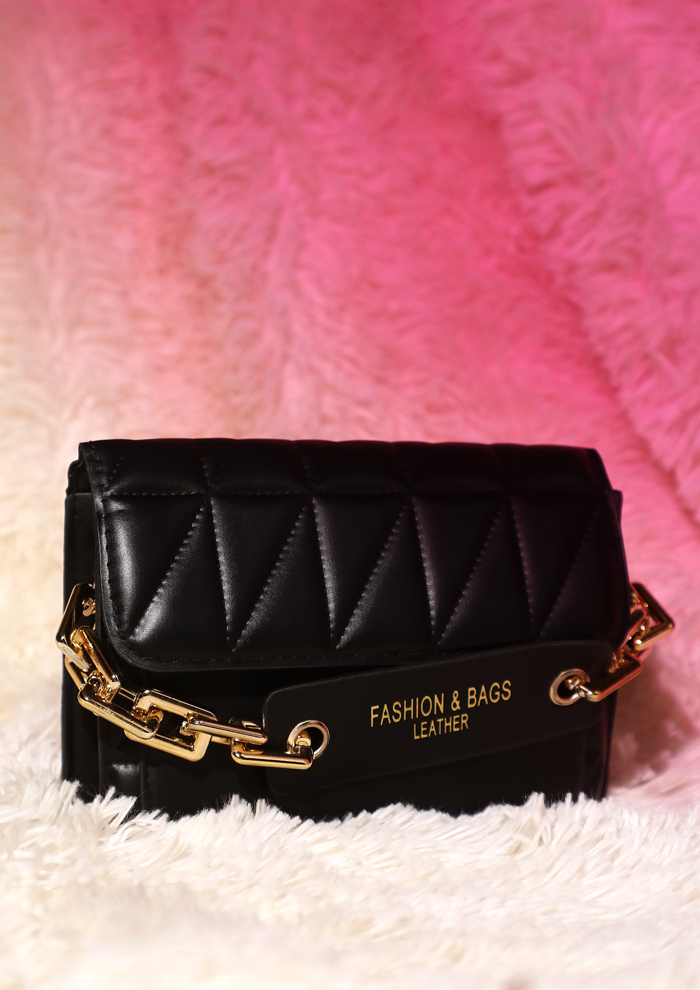 CHIC AND QUILT BLACK SLING BAG