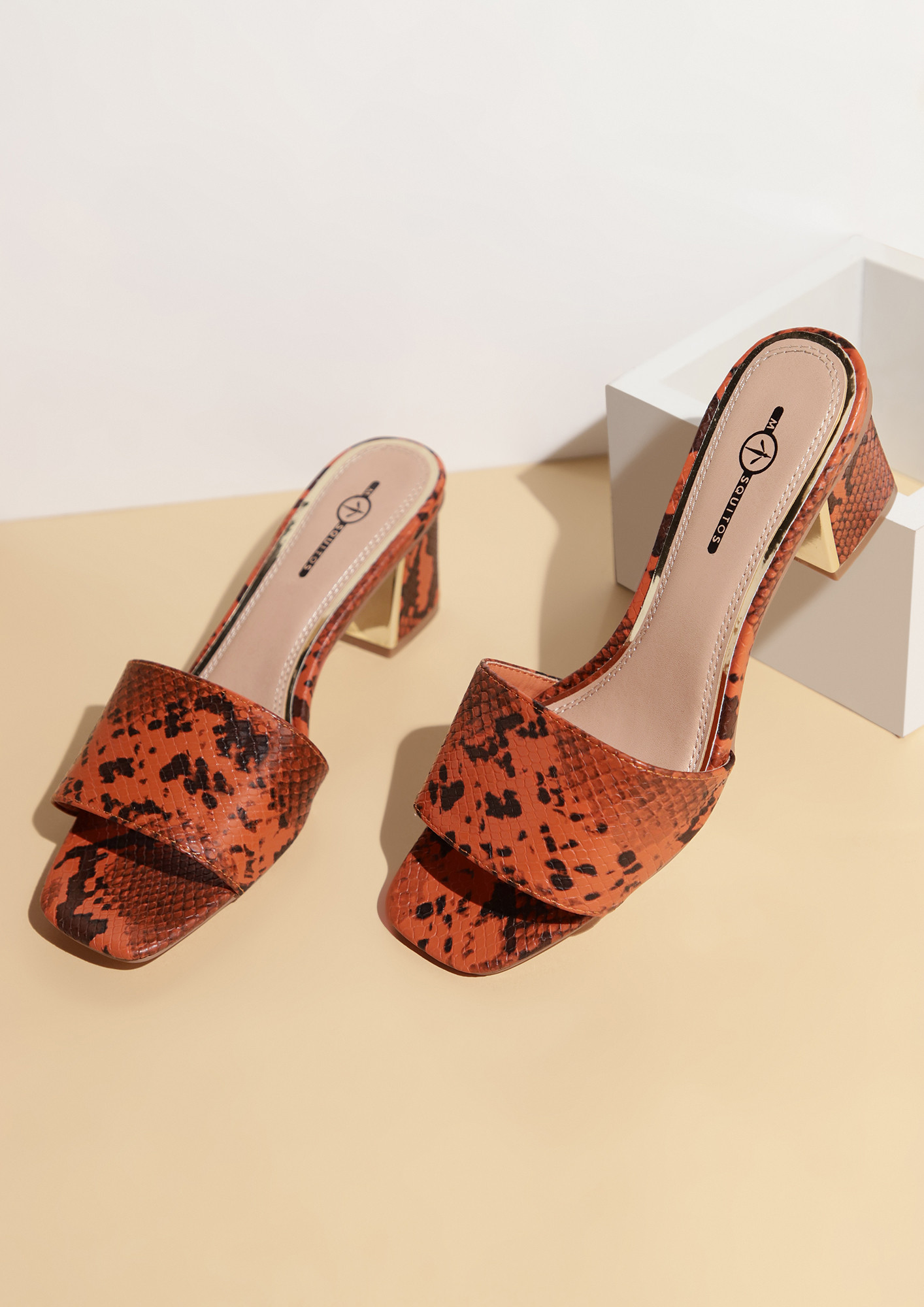 PRINTED STYLE SNAKE PRINT SANDALS