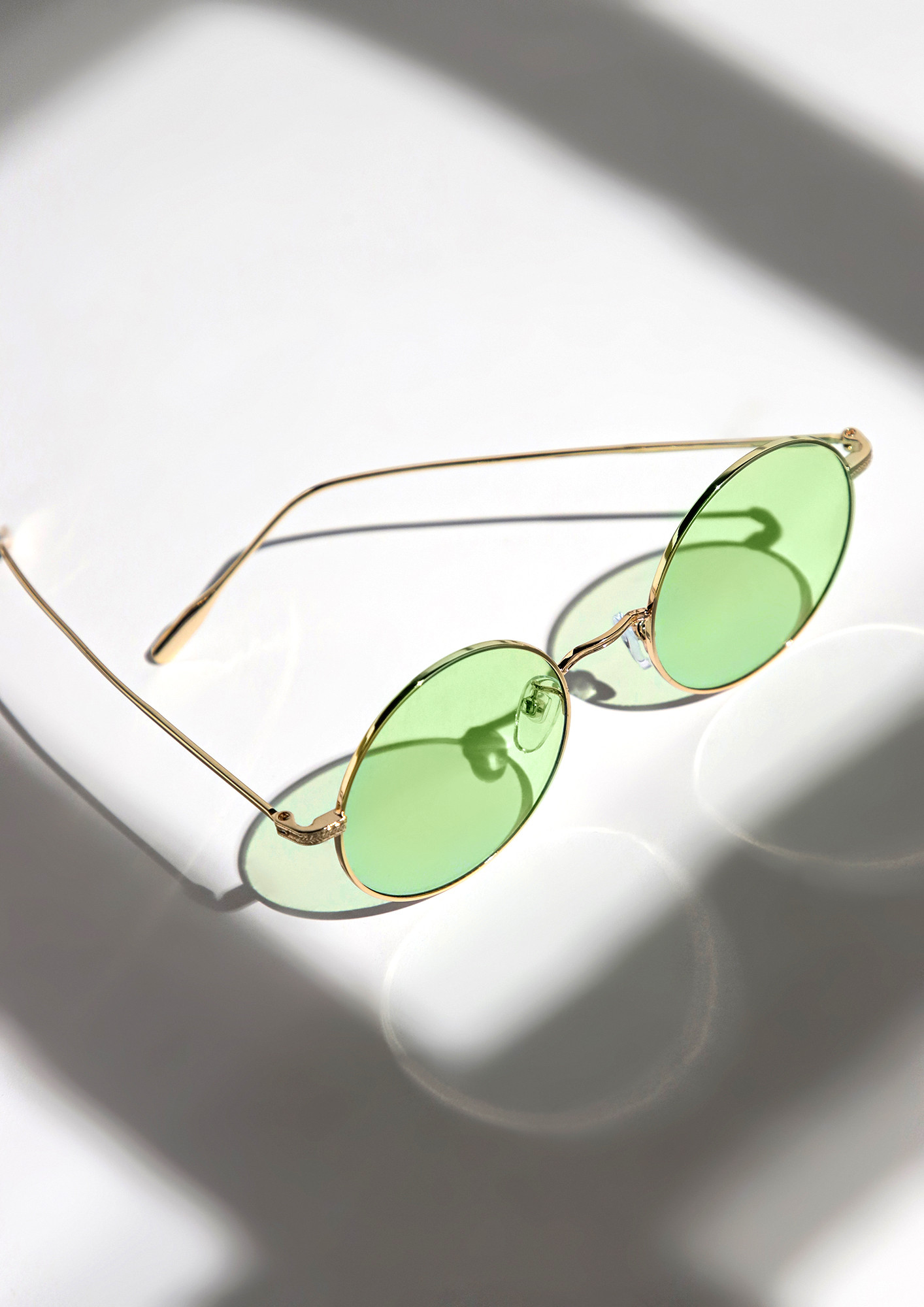 OLD TIMEY GOLD AND GREEN ROUND SUNGLASSES