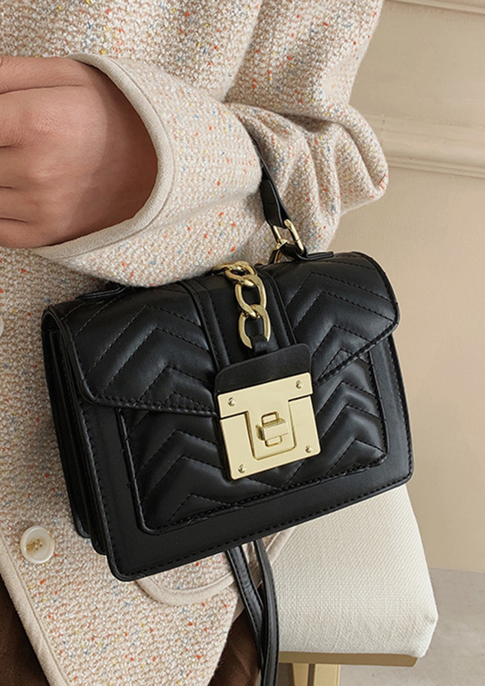 Twists And Quilted Leather Black Handbag