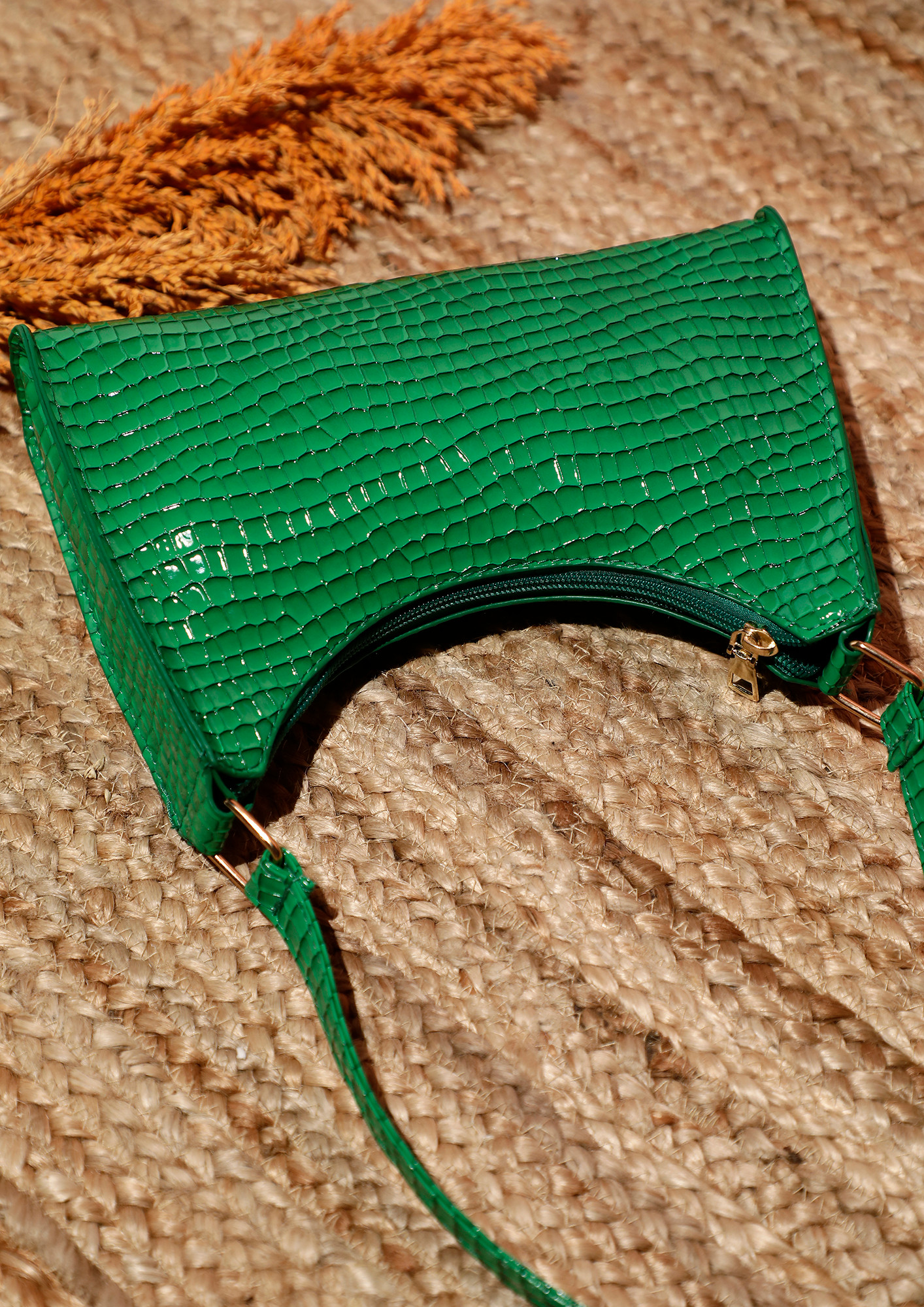 Lavishly Designed Green In-All-Textured-Print Purse