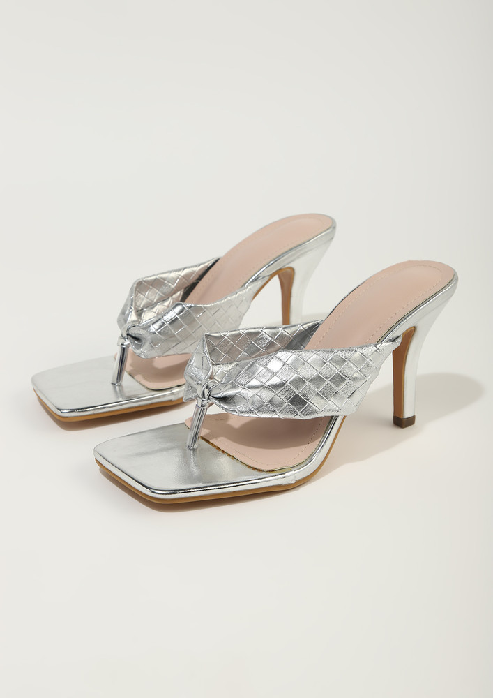 TOOK A FASHIONABLY LATE WALK WITH THE SILVER SLIP-ON PATTERNED TWIST STILETTO HEELS 