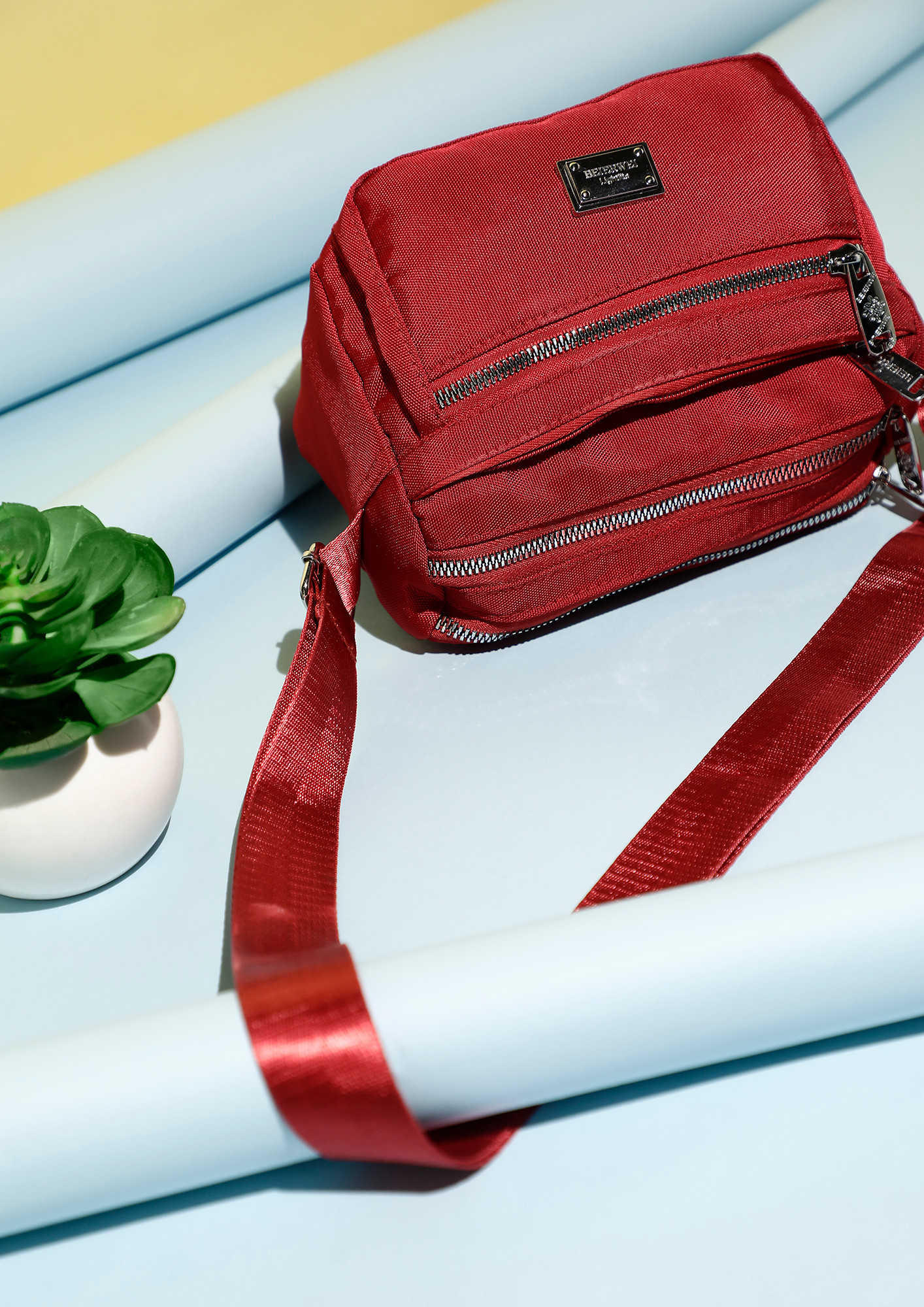 HER MULTIUTILITY RED SLING BAG