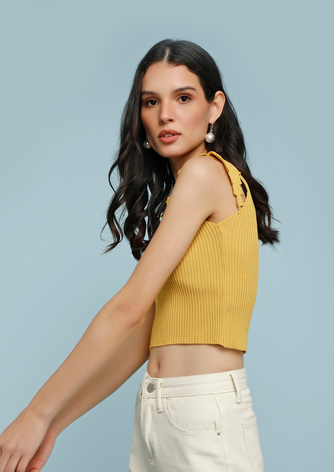 IN FRILL EDGED SLEEVELESS YELLOW CROP TOP