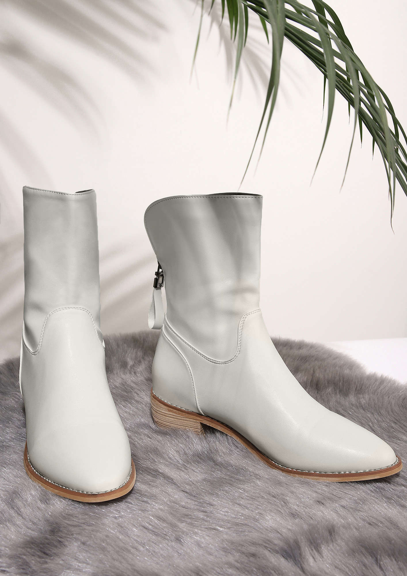 Dario satin and velvet brown ankle boot low heel | Atelier Rangoni