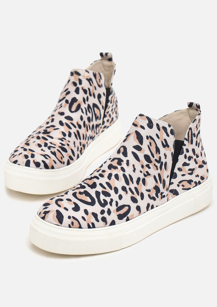 MOTIF-PRINT SOLID SLIP-ON TRAINERS