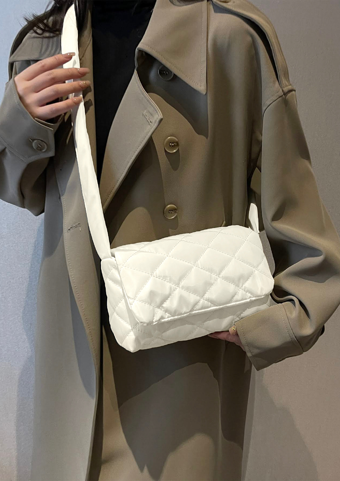 Balenciaga Women's Crush Medium Chain Bag (Optic White) | Dover Street  Market E-Shop – DSML E-SHOP