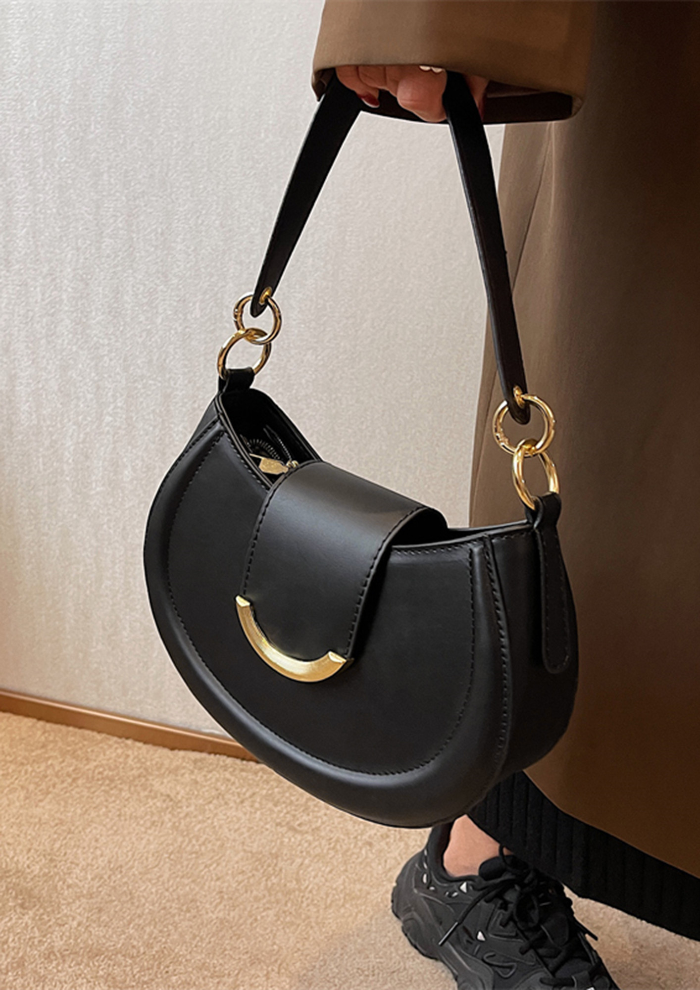 Buy Women Black Casual Handbag Online - 701440 | Allen Solly