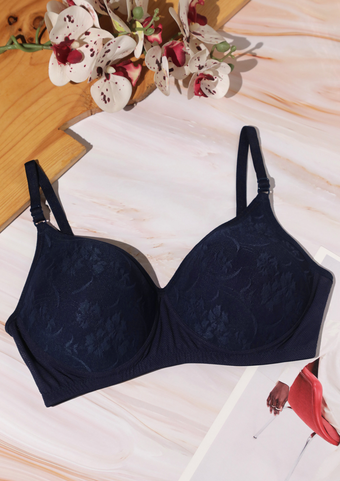 Buy LacyLuxe Womens Seamless Padded Bra with Lace Online at Best Prices in  India - JioMart.