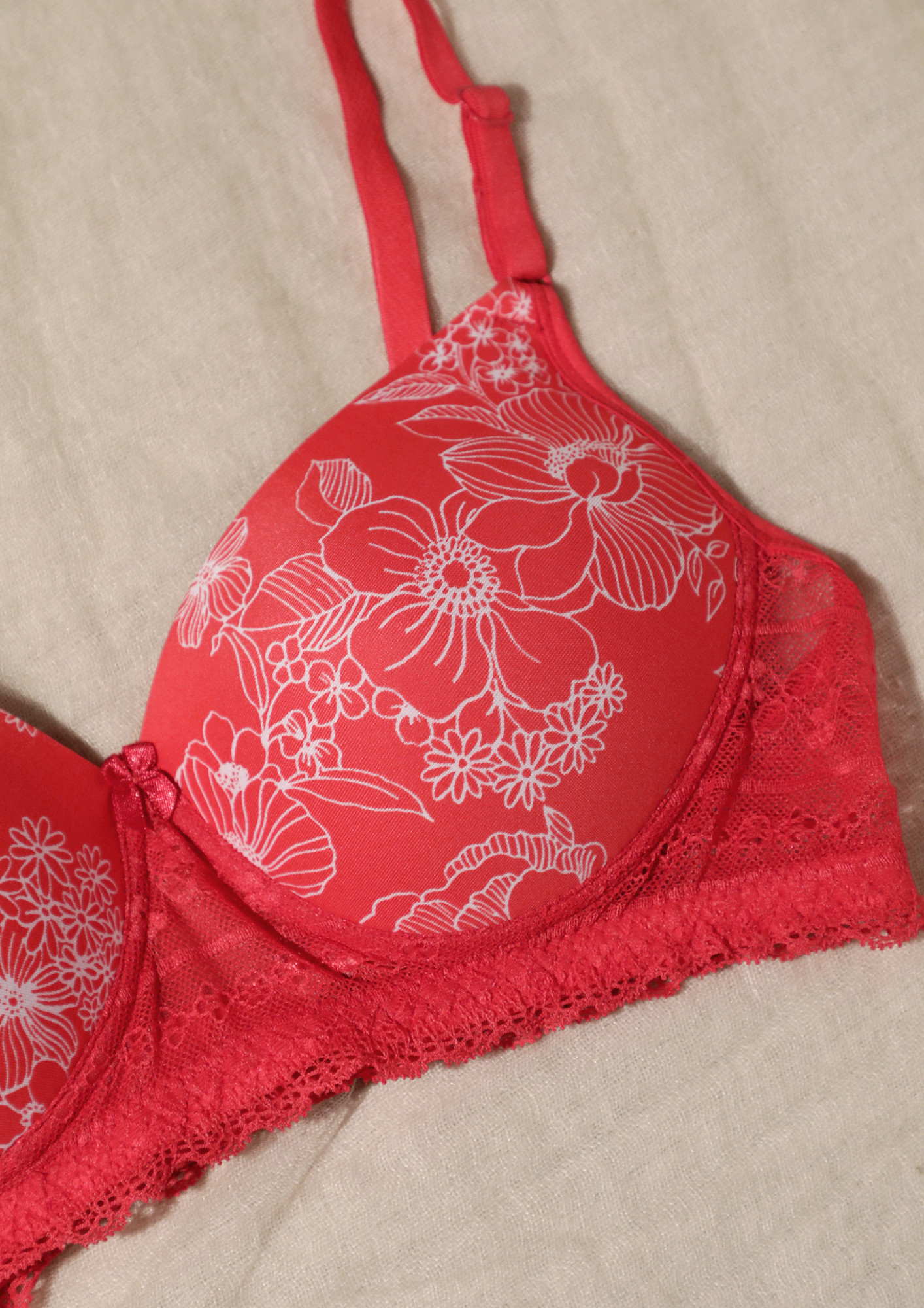 Buy RED JACQUARD-LACE-TRIM PADDED BRA for Women Online in India