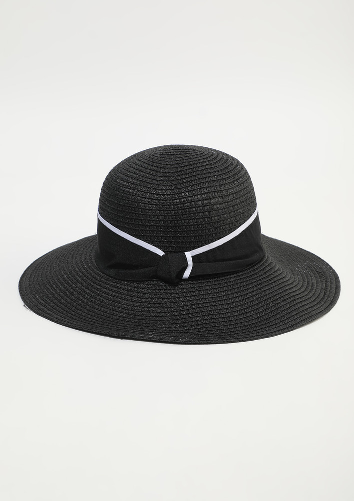 SOLID BLACK STRAW BUCKET HAT