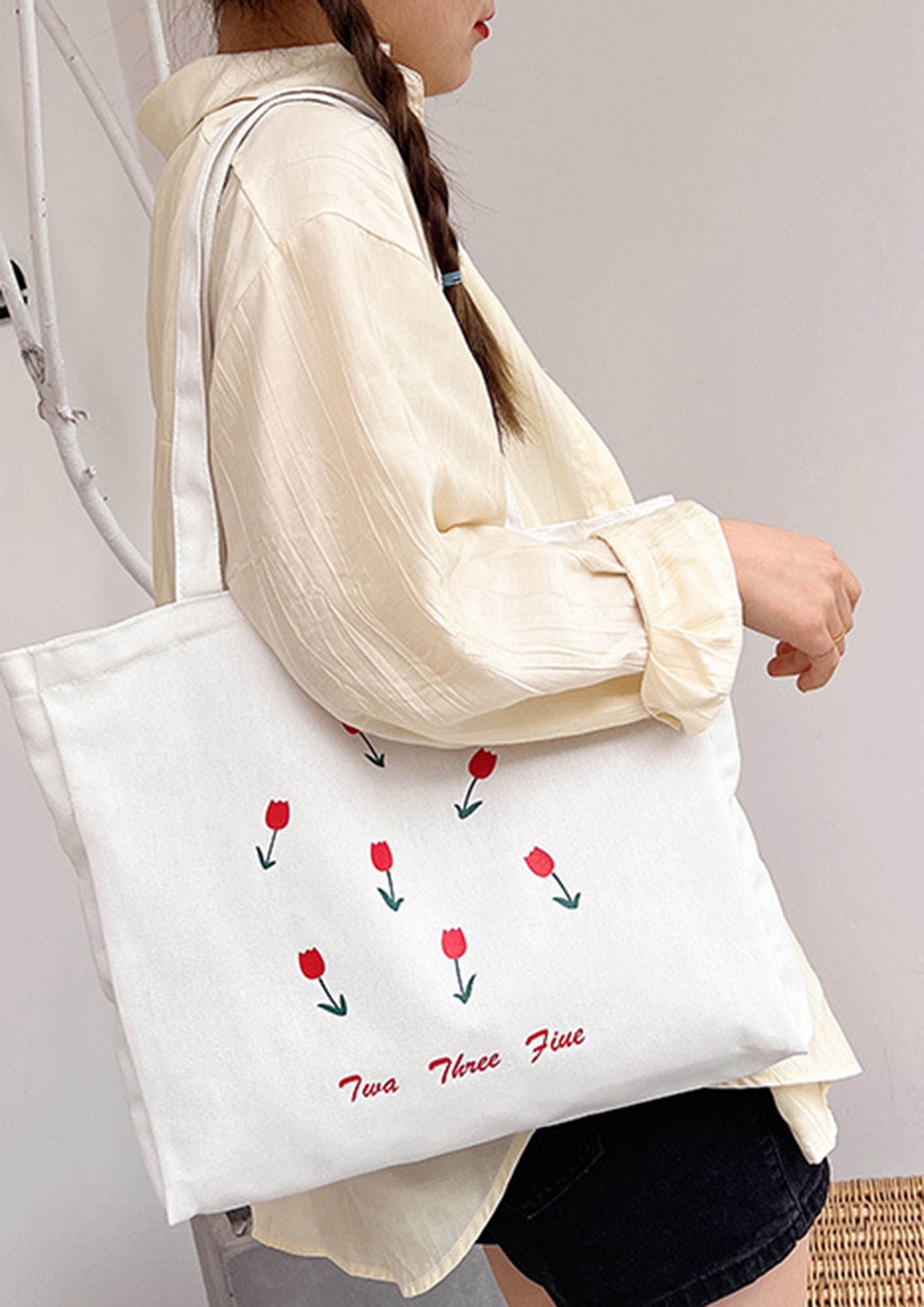 Buy SriAog Handcrafted Banjara embroidered shoulder bags Mirror work  Handbag for Women | Travel handmade handbag | Zipper Tote Bag ladies  (Medium Shopping Handbag Red Tote bags) Online at Best Prices in India -  JioMart.