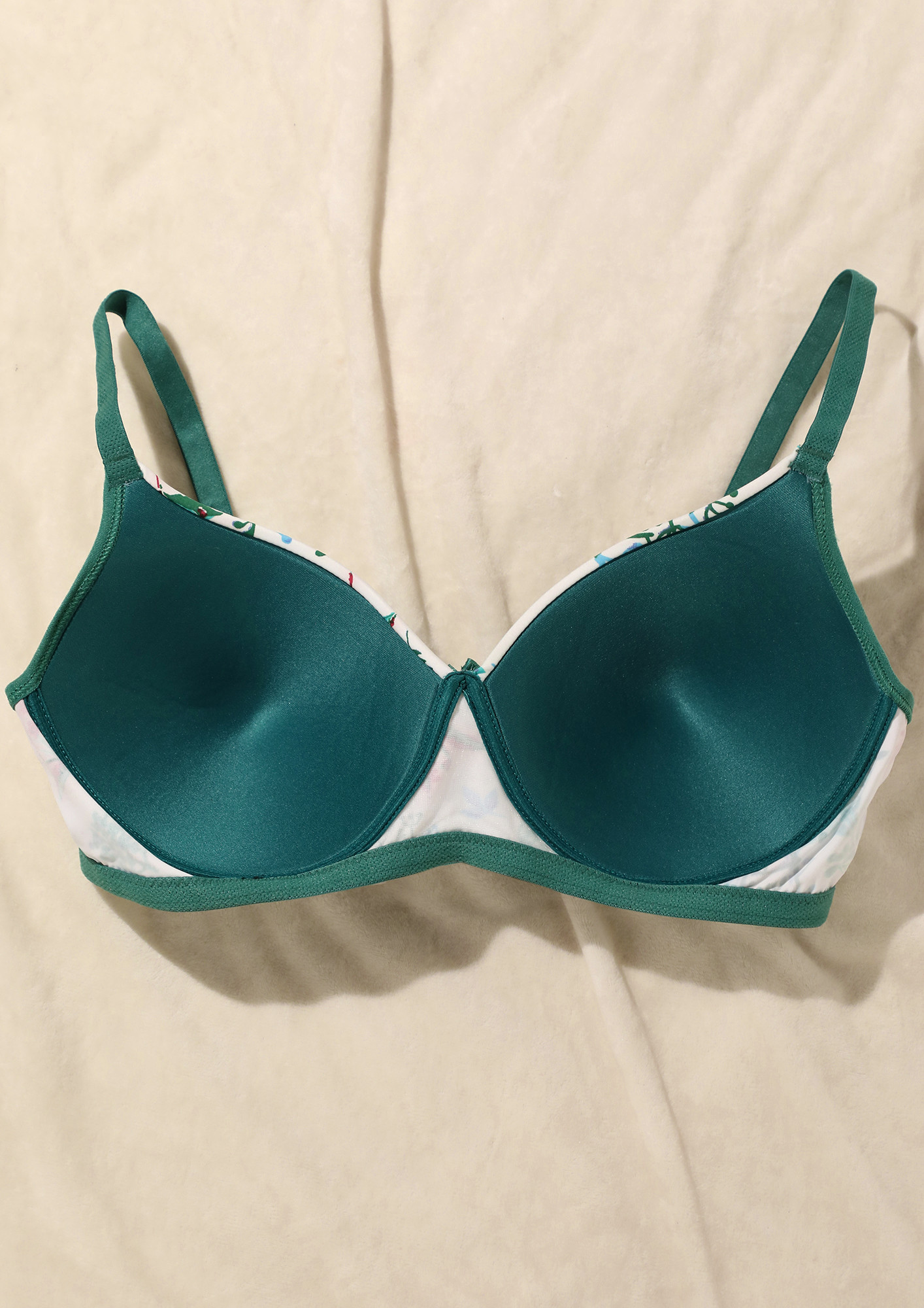 40C Kindly Bra Style 40002, Green Leaf Print, Smooth Lined Cups