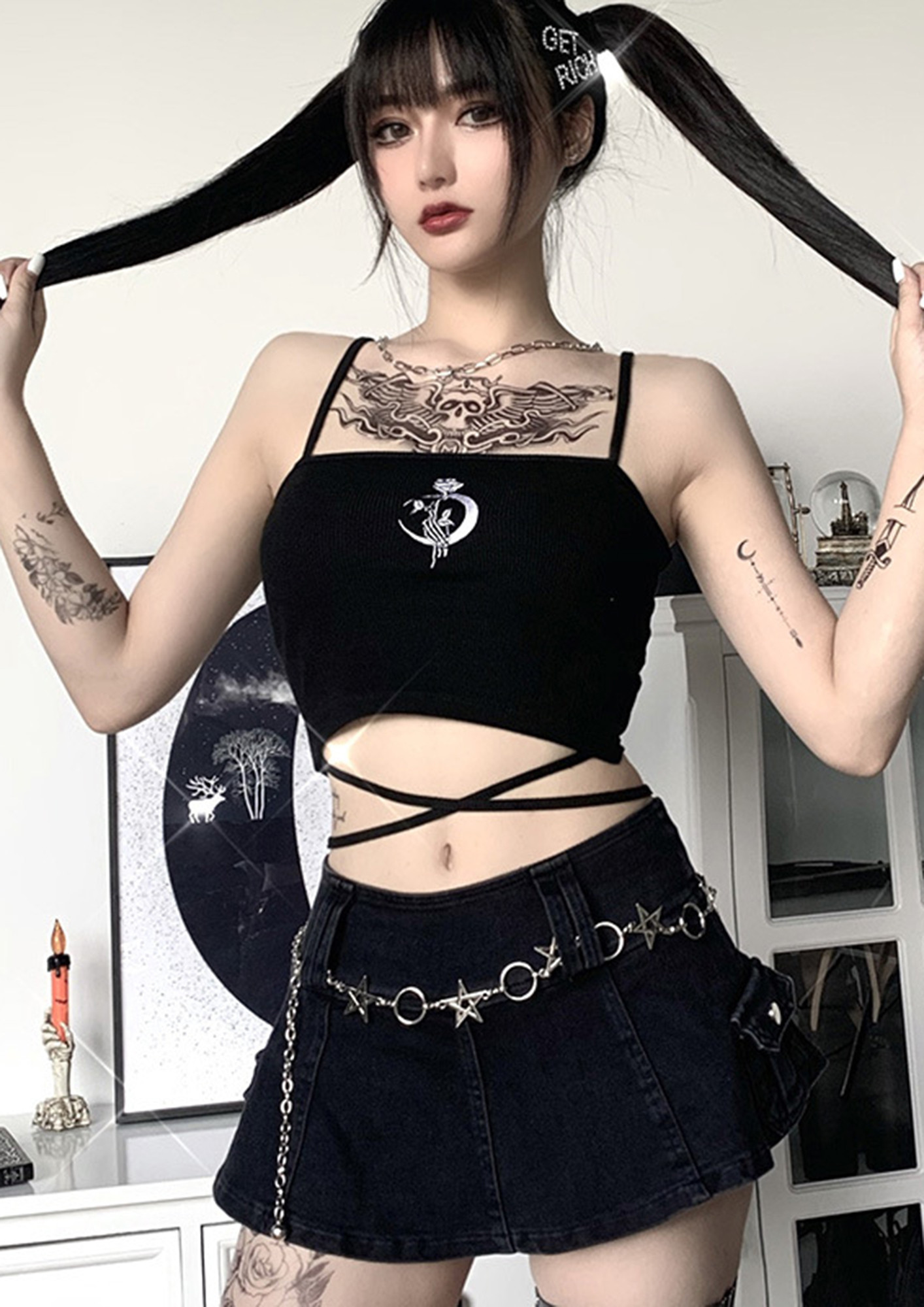 MOON AND ROSES CROP TOP