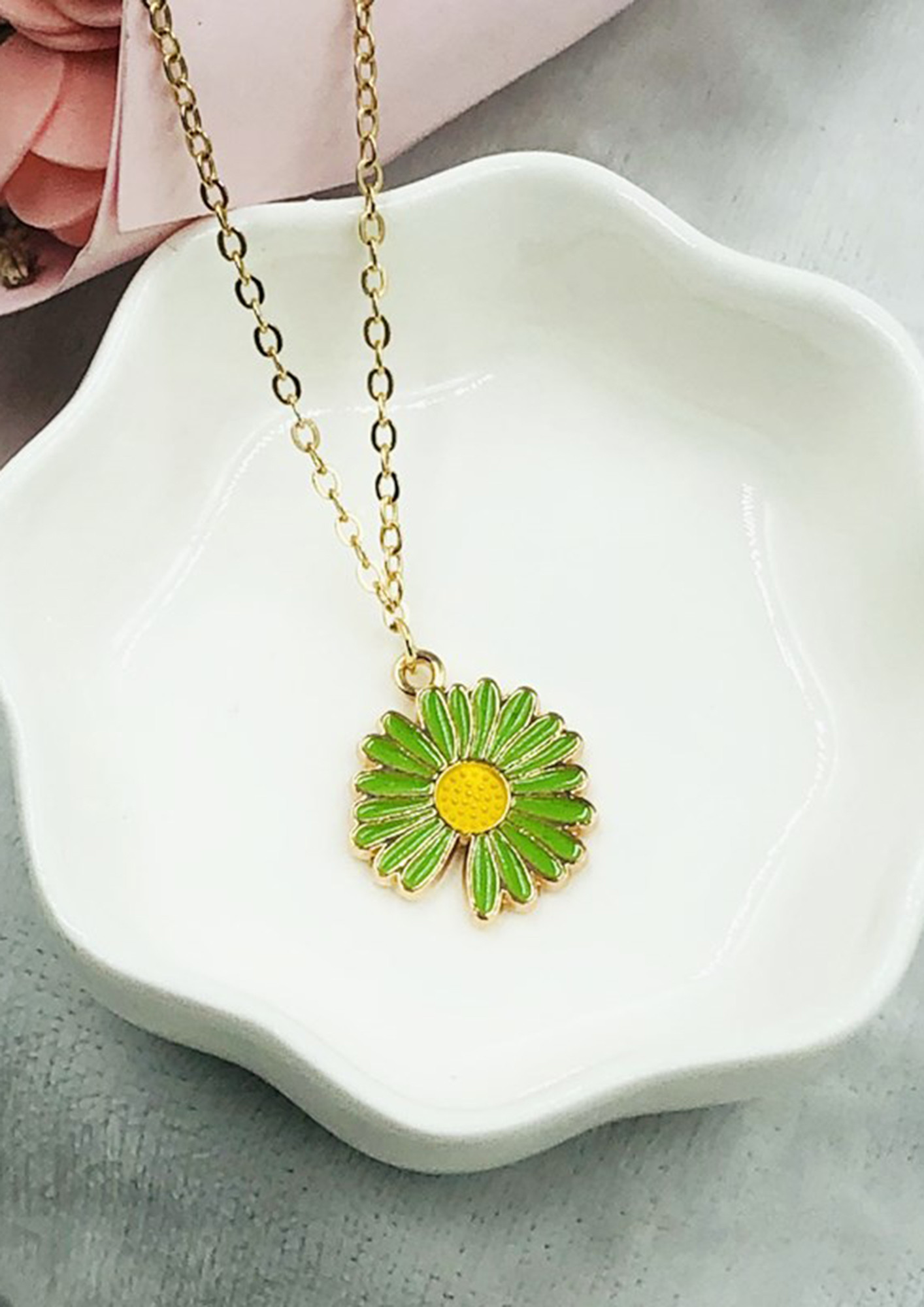 Giggle and Hoot Real Dried Flower Necklace