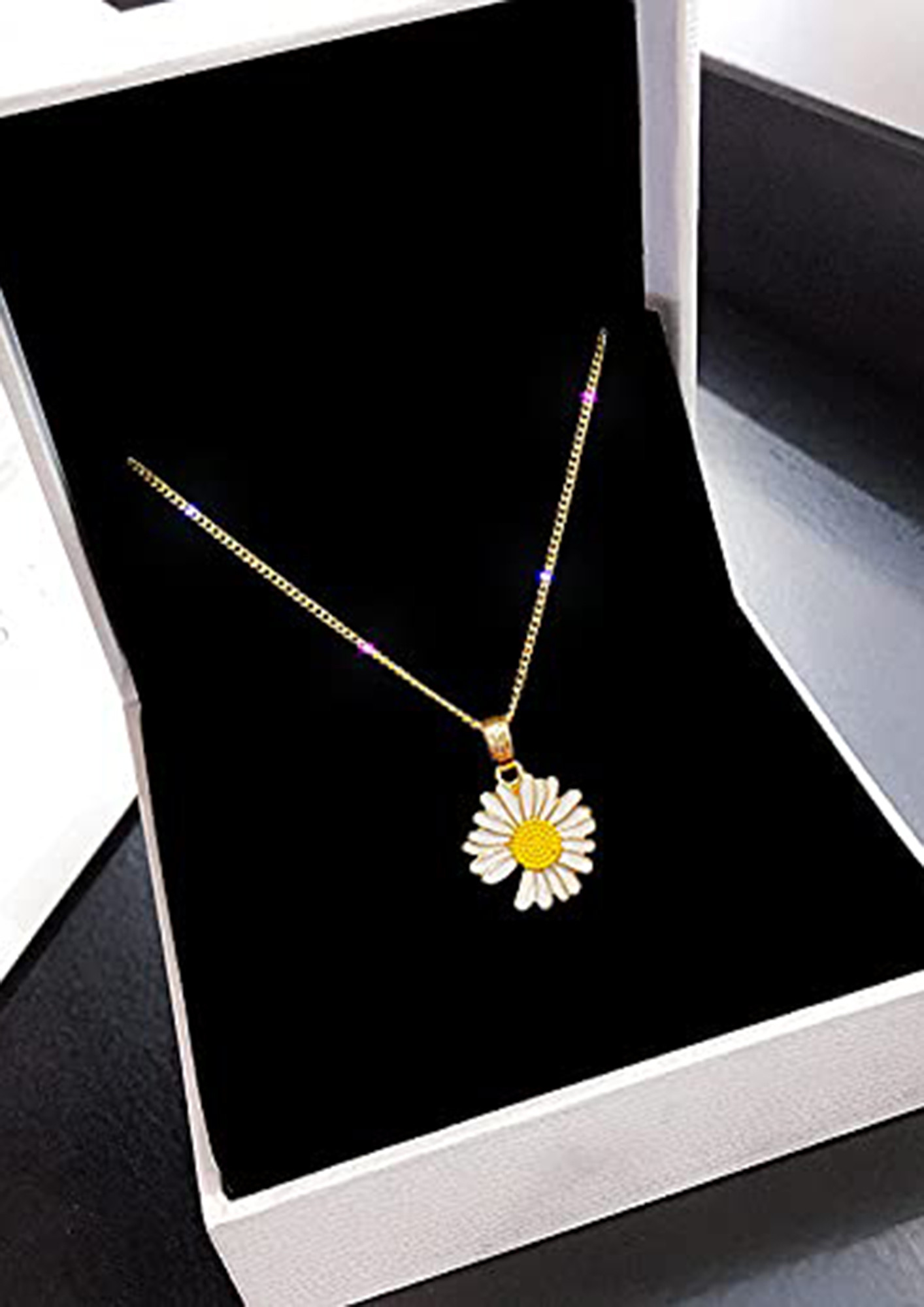Buy Femnmas White Flower Necklace Set Online
