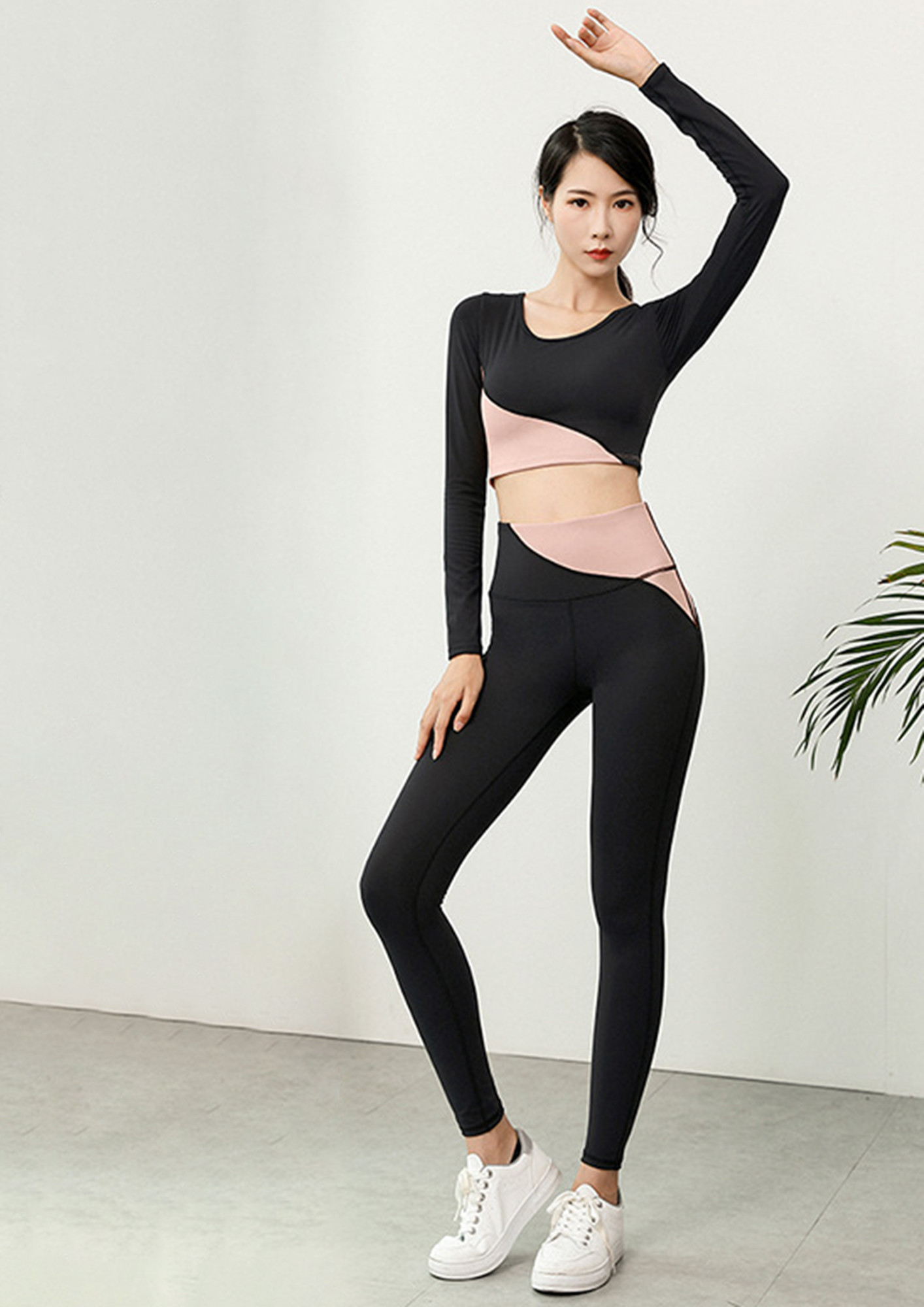 CLASSY AND ELEGANT PINK TWO PIECE ACTIVE WEAR