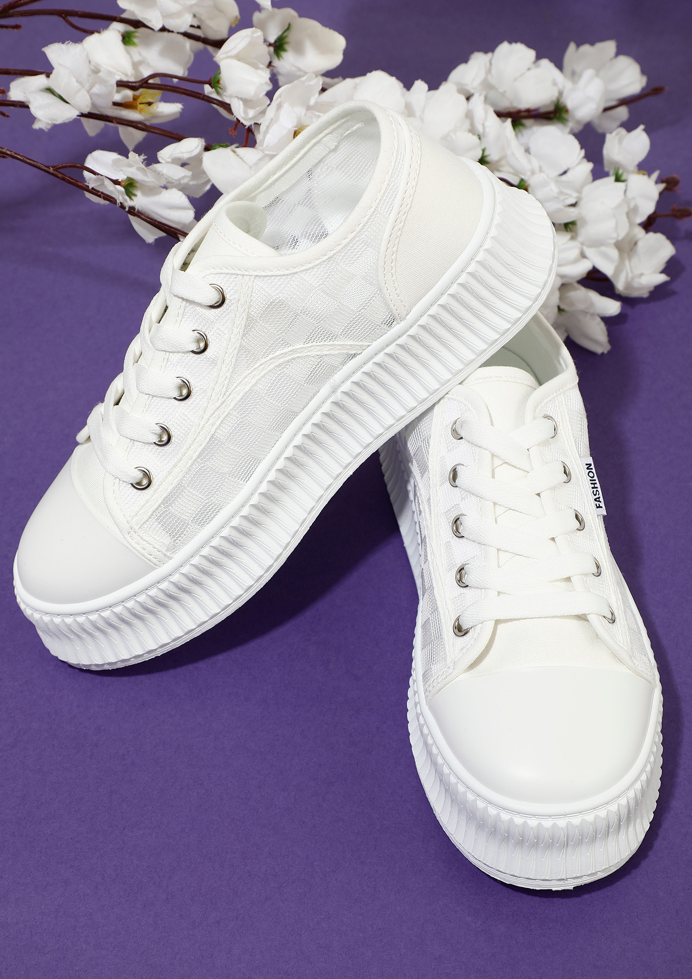 Fashion White Canvas Shoes With Laces @ Best Price Online