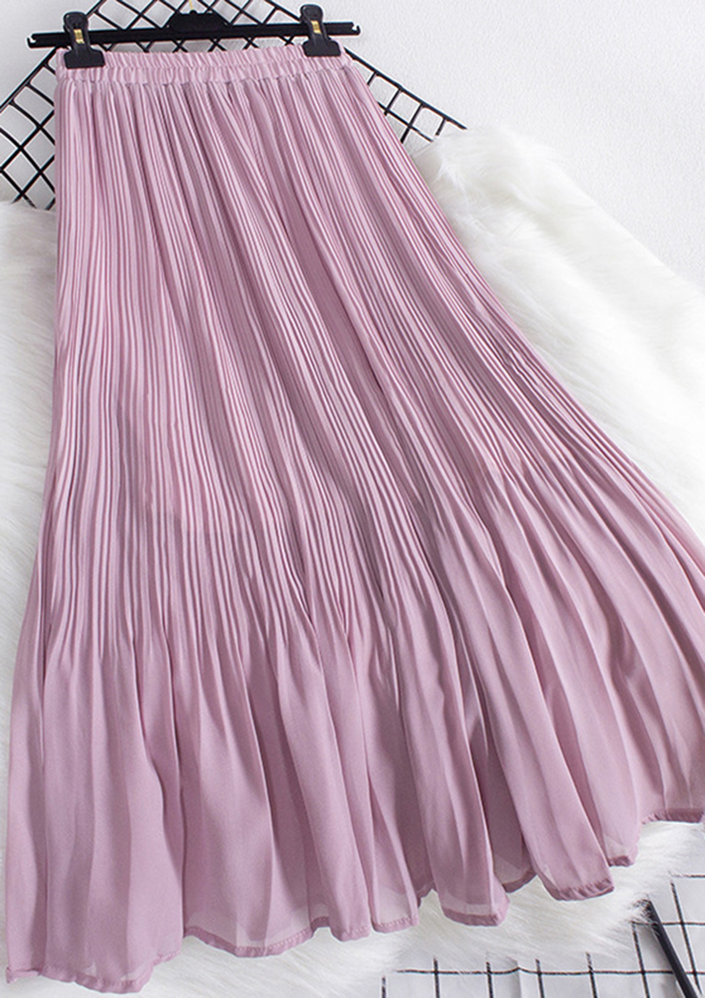 PLEATS AND COLOR PINK SKIRT