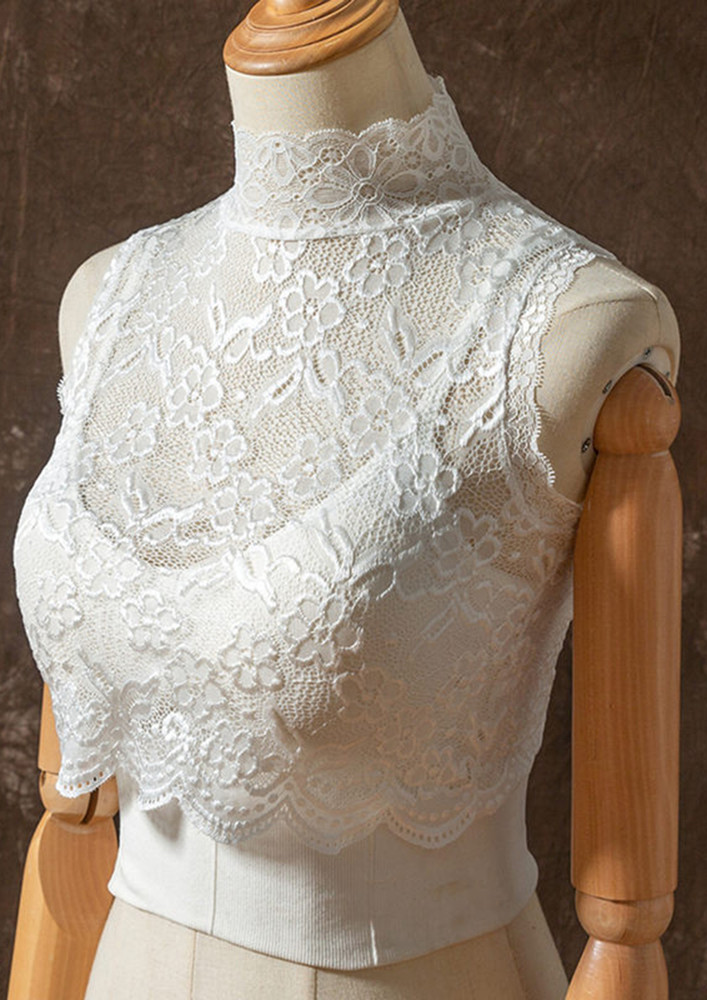 A TURTLE NECK LACY TRANSPARENT WHITE COLLAR