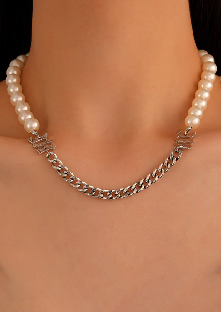 Chains & Pearls Necklace