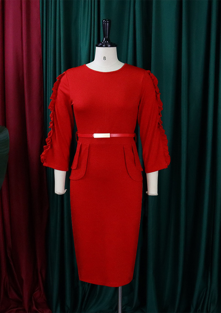 A CREW NECK RED PENCIL DRESS WITH BELT