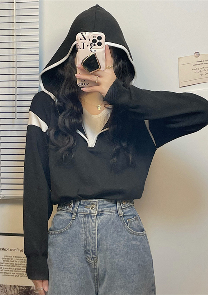 FAKE-TWO-PIECE HOODED WHITE-BLACK T-SHIRT